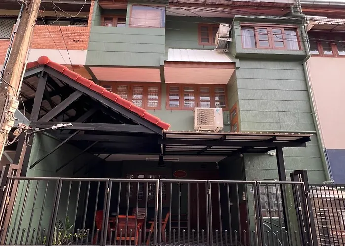 At Nana-5bed, Center, Nana Bts, Mbk, World, Siam Bangkok